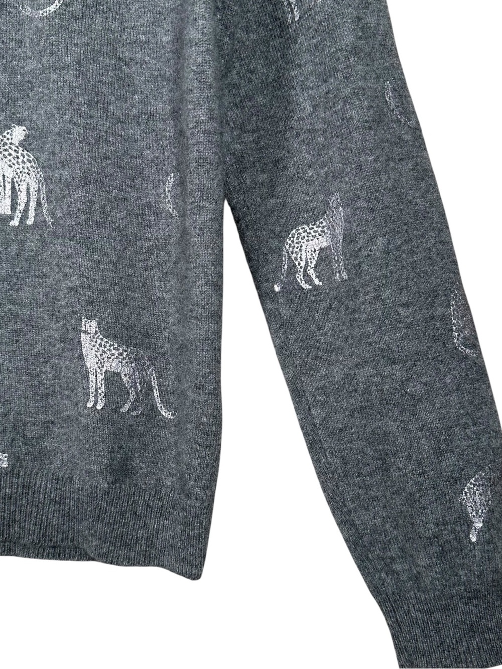 VINTAGE Cashmere Cheetah Graphic Printed Sweater - Picture 4 of 8